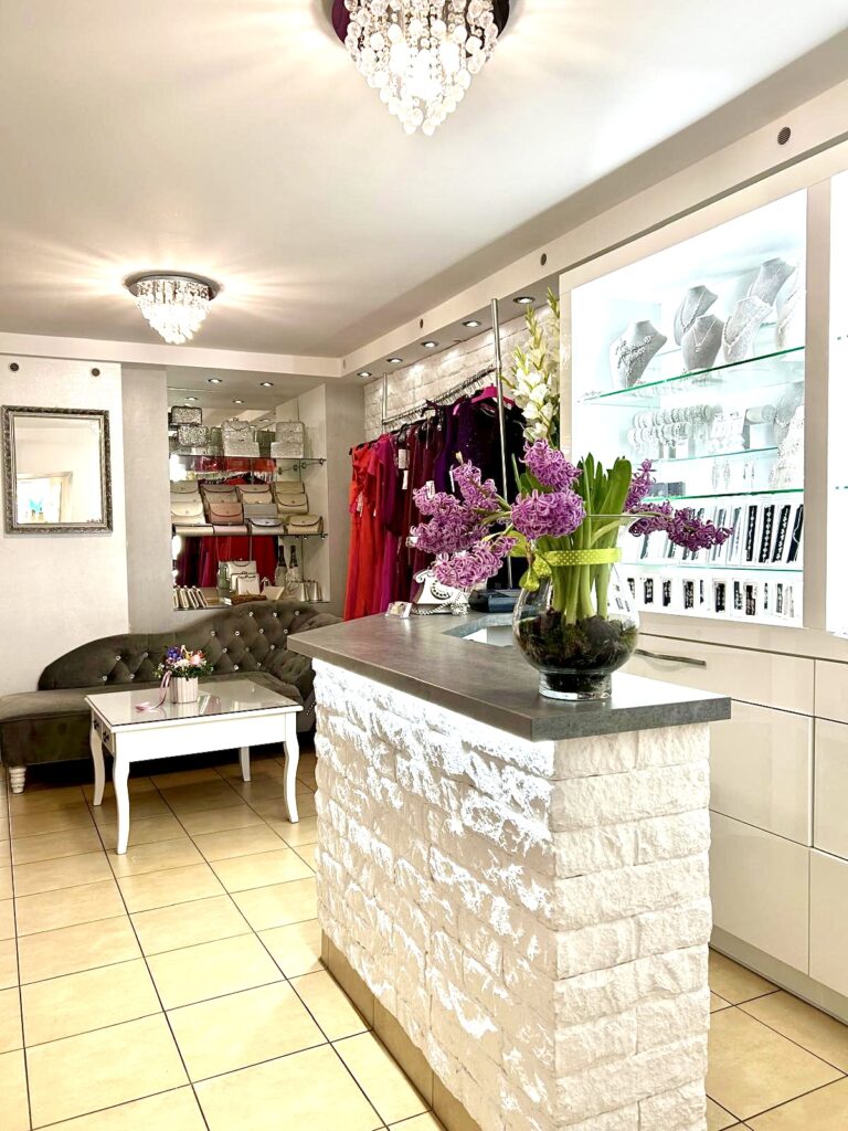 d0bee89f-da76-42cc-bc93-70f1b392d75f